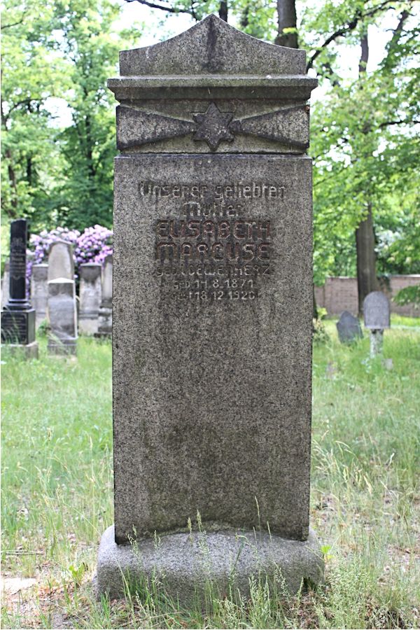 Grabstein Nummer 409 auf dem Friedhof Potsdam