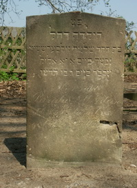 Grabstein Nummer 7 auf dem Friedhof Friesack