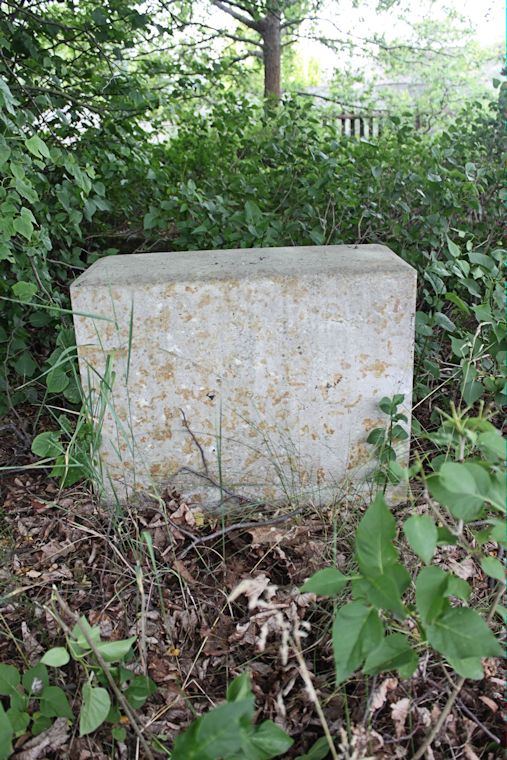 Grabstein Nummer 30 auf dem Friedhof Zasieki (Forst)
