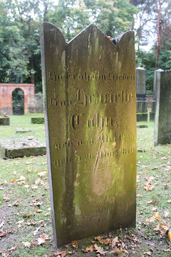 Grabstein Nummer 32 auf dem Friedhof Storkow