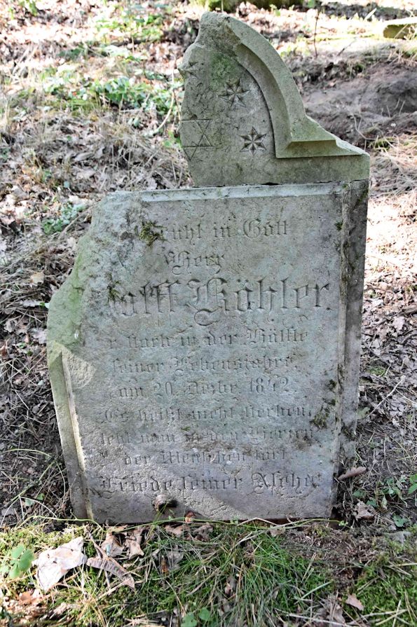 Grabstein Nummer 28 auf dem Friedhof Trzemeszno Lubuskie (Schermeisel)