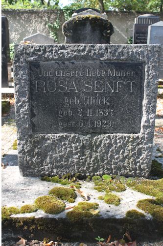 Grabstein Nummer 12 auf dem Friedhof Fürstenwalde