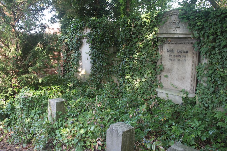 Grabstein Nummer 65 auf dem Friedhof Guben