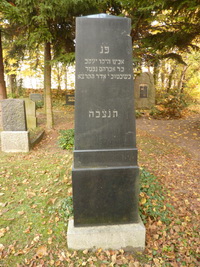 Grabstein Nummer 10 auf dem Friedhof Prenzlau