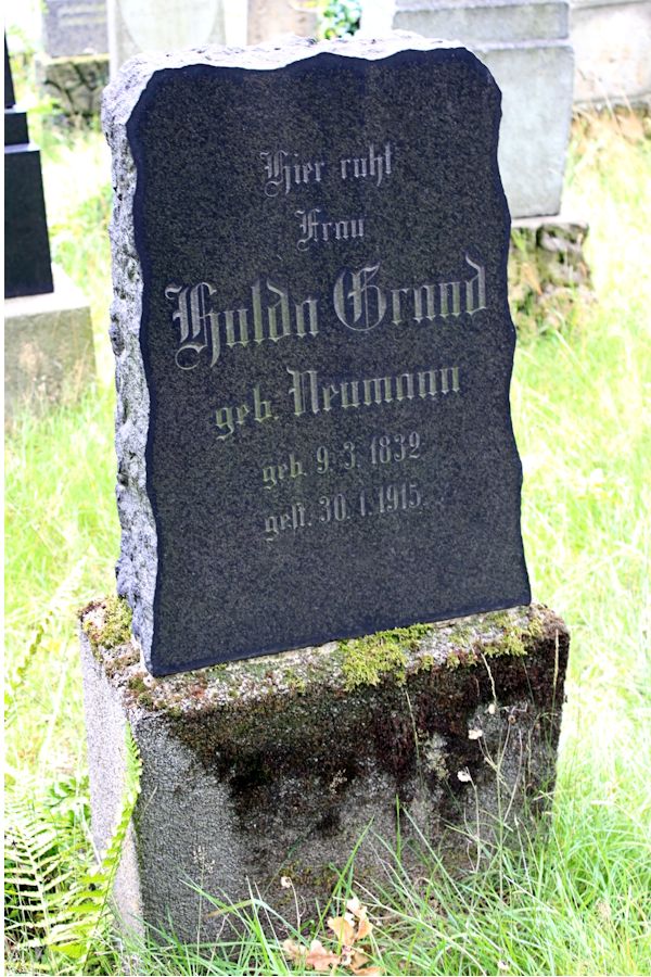 Grabstein Nummer 345 auf dem Friedhof Potsdam
