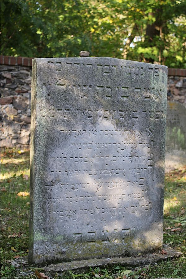 Grabstein Nummer 43 auf dem Friedhof Storkow