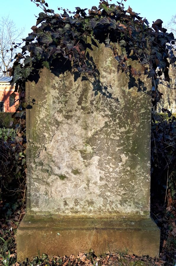 Grabstein Nummer 3 auf dem Friedhof Joachimsthal
