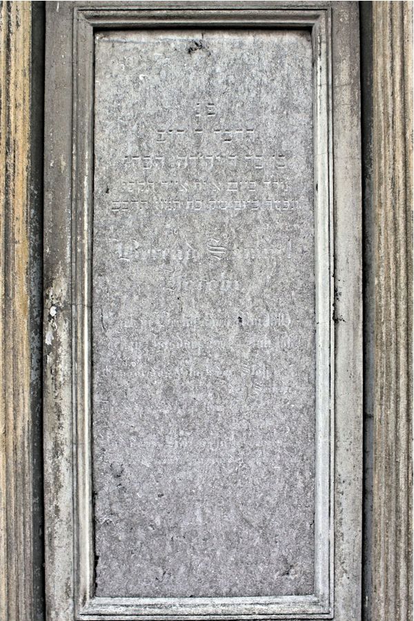 Grabstein Nummer 4452 auf dem Friedhof Potsdam