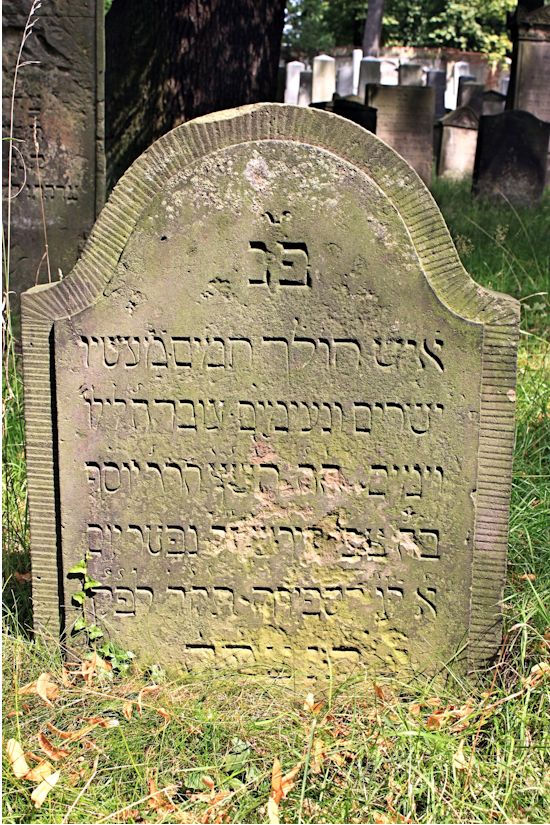 Grabstein Nummer 71 auf dem Friedhof Potsdam