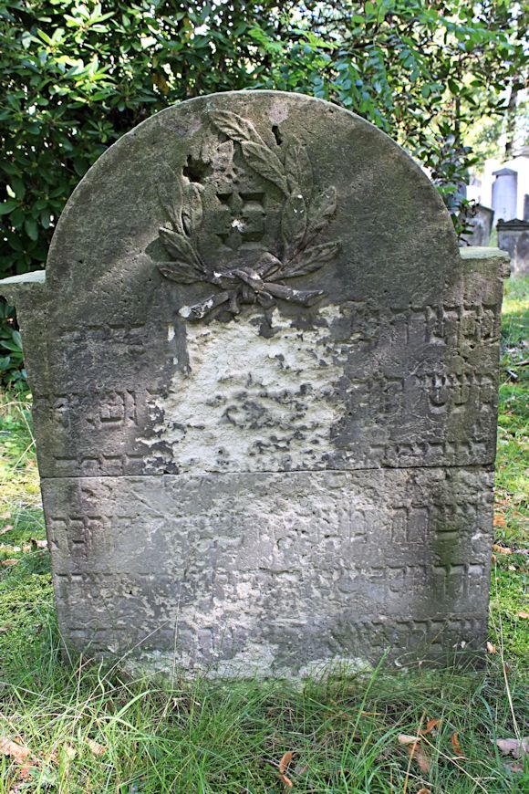 Grabstein Nummer 118 auf dem Friedhof Potsdam