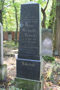 Grabstein Nummer 23 auf dem Friedhof Lindow