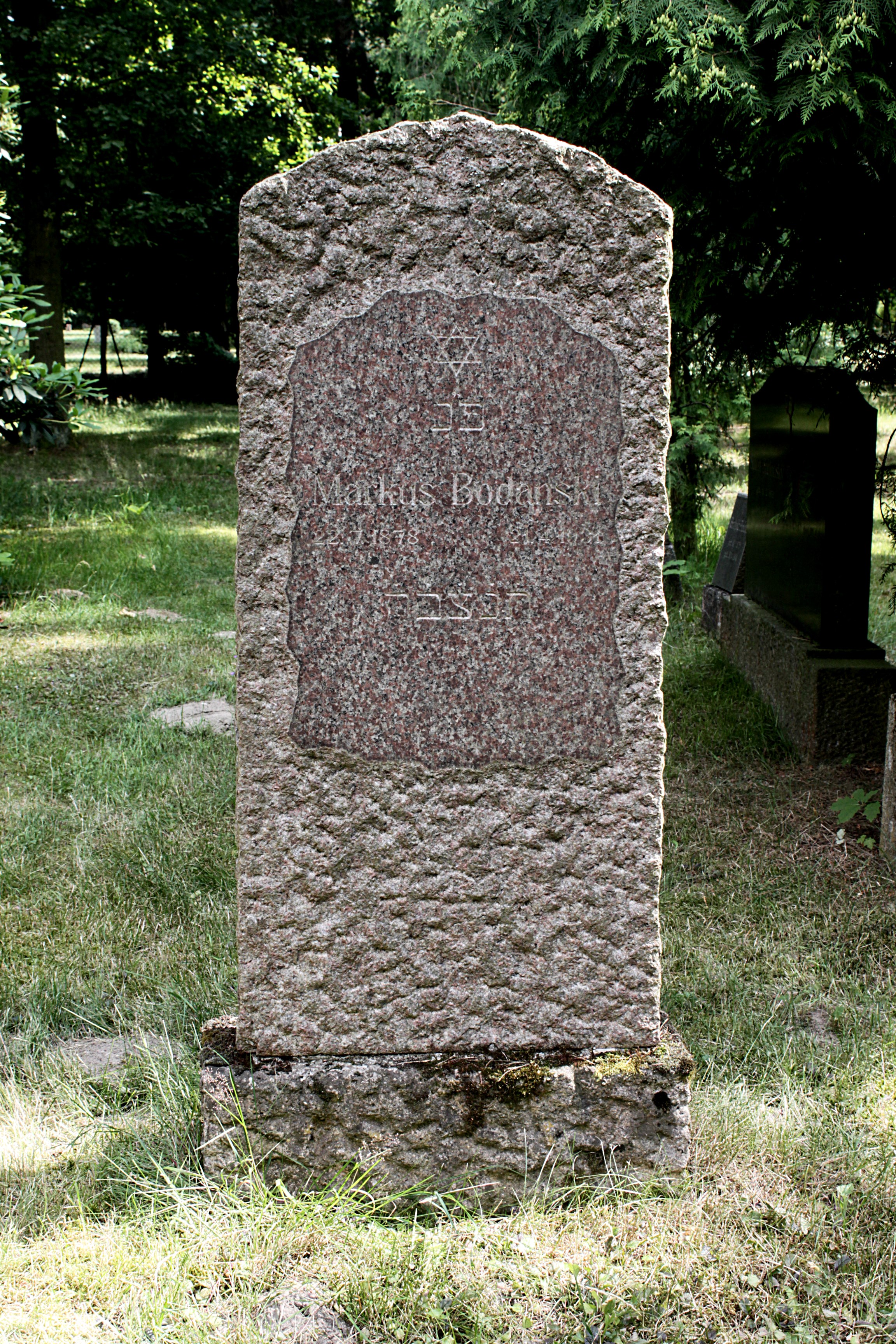 Grabstein Nummer 63 auf dem Friedhof Cottbus 1