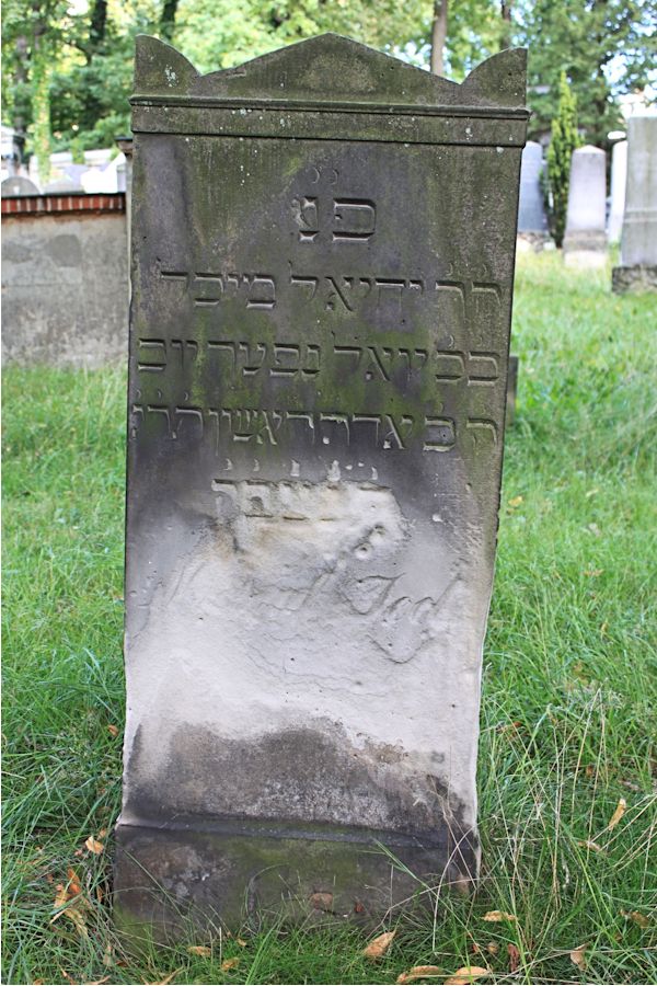 Grabstein Nummer 145 auf dem Friedhof Potsdam