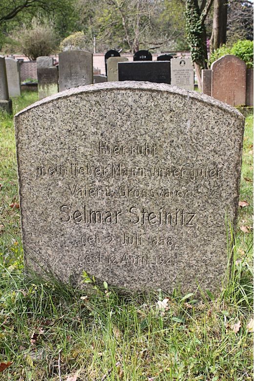 Grabstein Nummer 522 auf dem Friedhof Potsdam