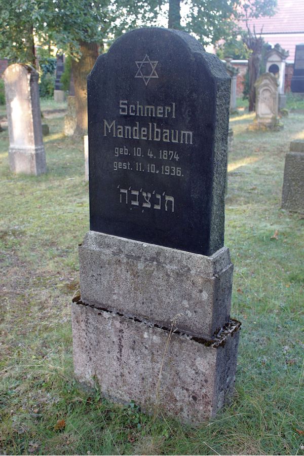 Grabstein Nummer 120 auf dem Friedhof Guben