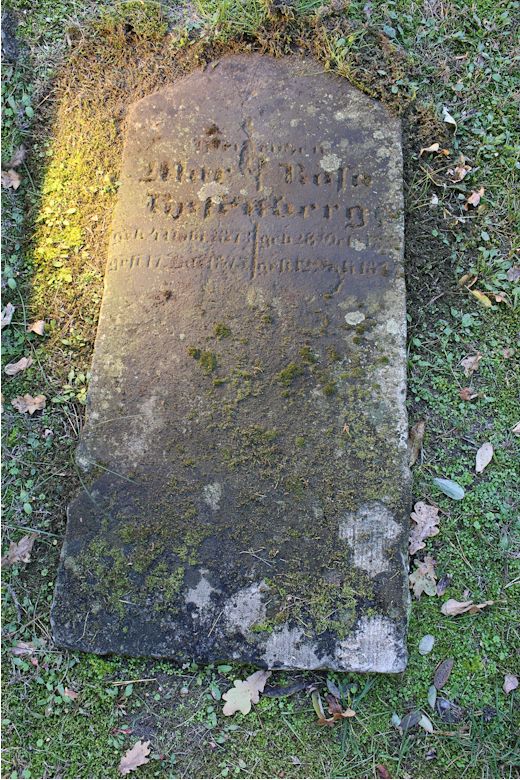 Grabstein Nummer 70 auf dem Friedhof Storkow