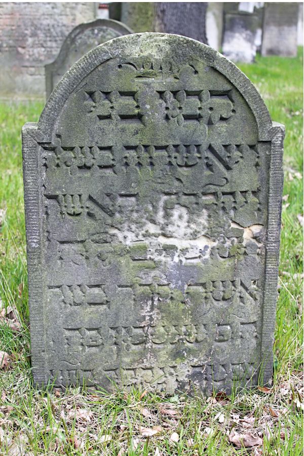 Grabstein Nummer 47 auf dem Friedhof Potsdam