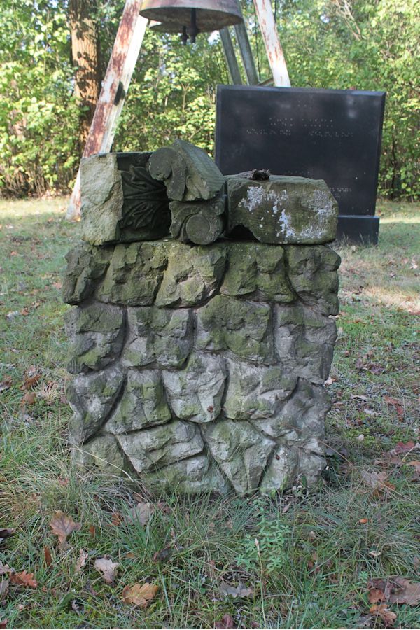 Grabstein Nummer 33 auf dem Friedhof Guben