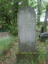 Grabstein Nummer 21 auf dem Friedhof Lindow