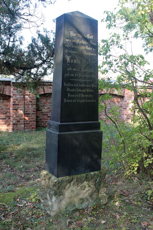 Grabstein Nummer 80 auf dem Friedhof Guben