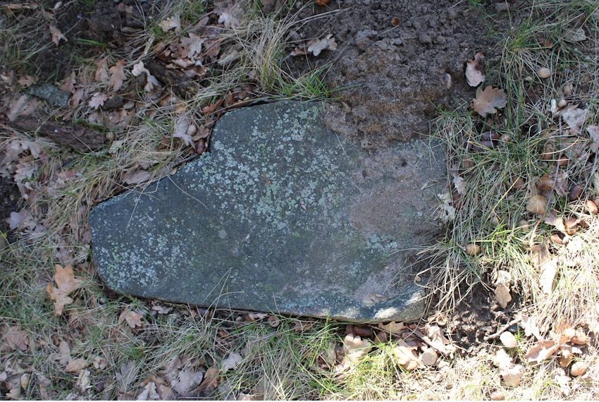 Grabstein Nummer 11 auf dem Friedhof Groß Neuendorf