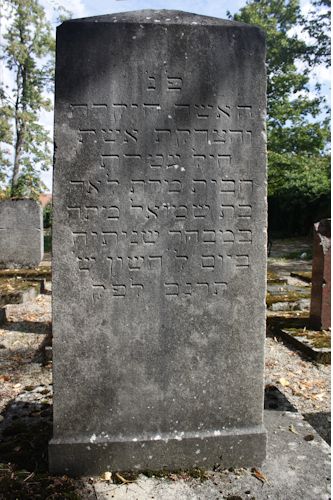 Grabstein Nummer 23 auf dem Friedhof Fürstenwalde