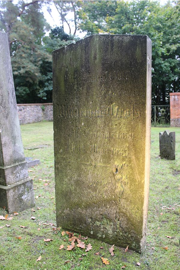 Grabstein Nummer 49 auf dem Friedhof Storkow