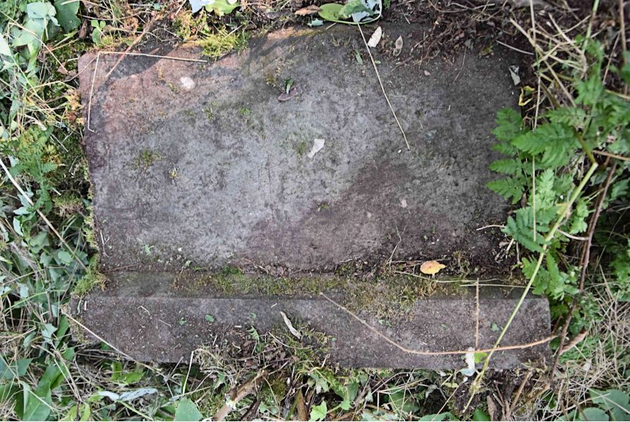 Grabstein Nummer 106 auf dem Friedhof Trzemeszno Lubuskie (Schermeisel)