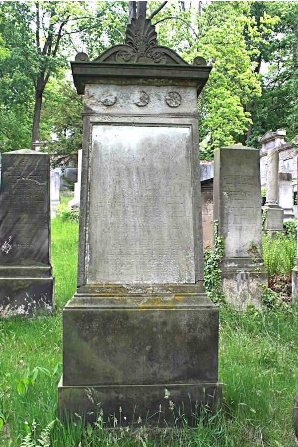 Grabstein Nummer 210 auf dem Friedhof Potsdam
