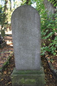 Grabstein Nummer 18 auf dem Friedhof Lindow