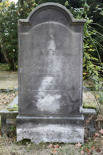 Grabstein Nummer 41 auf dem Friedhof Beelitz