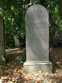 Grabstein Nummer 7 auf dem Friedhof Lindow