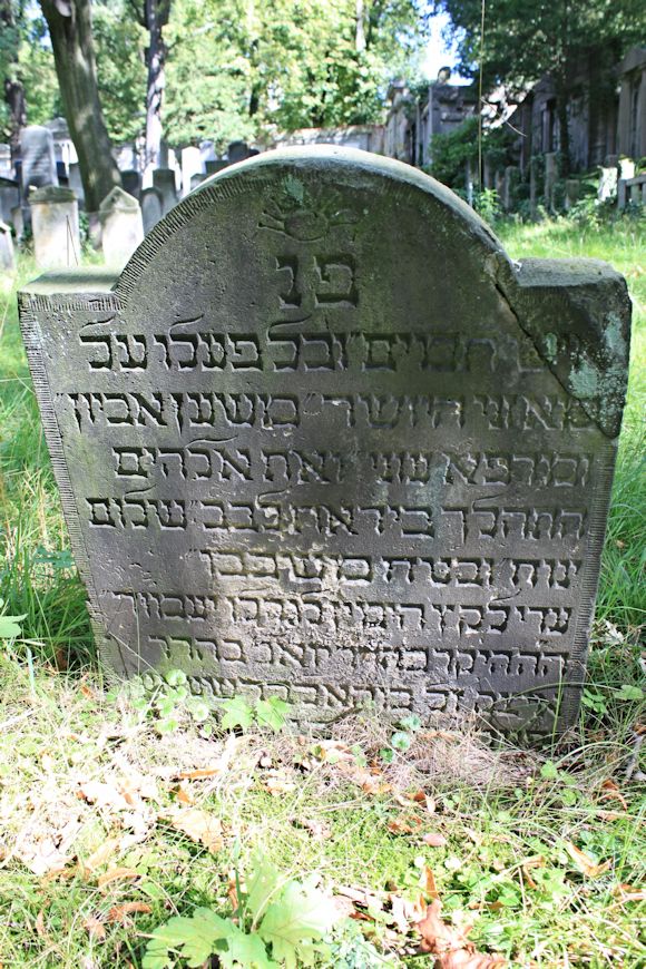 Grabstein Nummer 99 auf dem Friedhof Potsdam