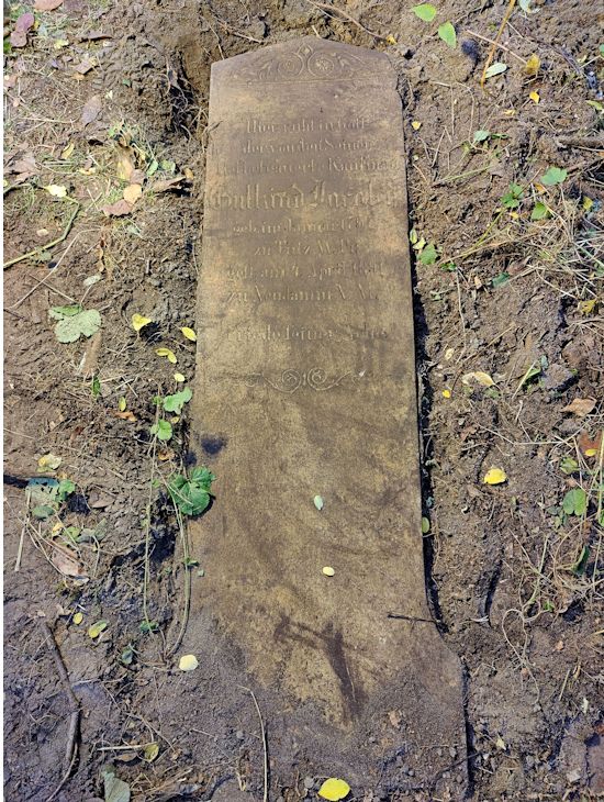 Grabstein Nummer 2 auf dem Friedhof Boleszkowice (Fürstenfelde)