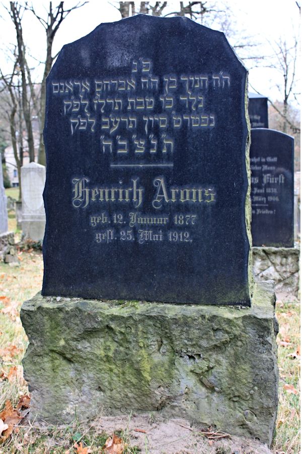 Grabstein Nummer 358 auf dem Friedhof Potsdam