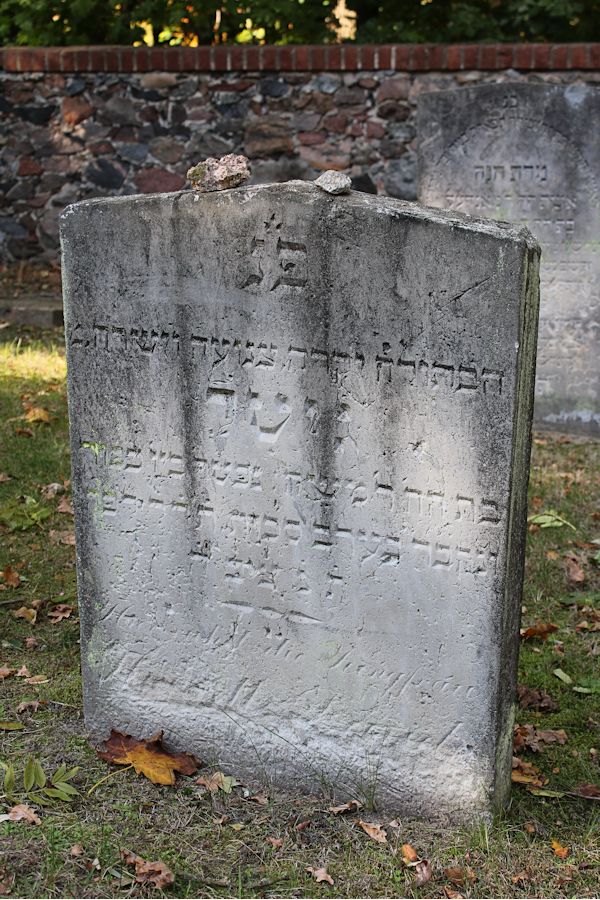 Grabstein Nummer 36 auf dem Friedhof Storkow