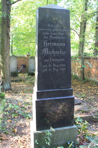 Grabstein Nummer 24 auf dem Friedhof Lindow
