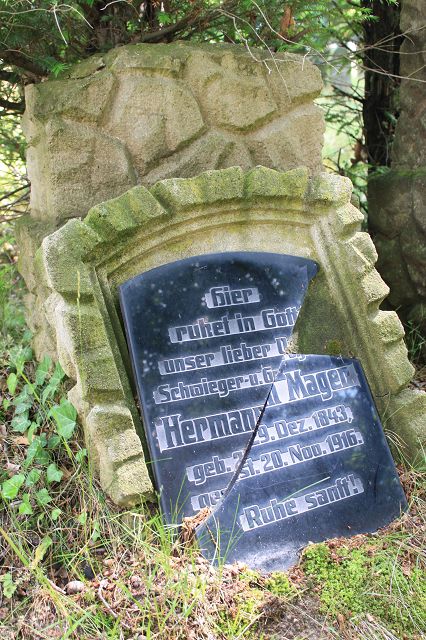 Grabstein Nummer 17 auf dem Friedhof Potsdam