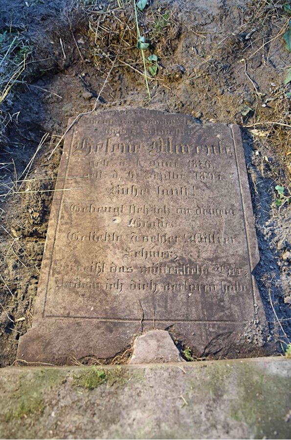 Grabstein Nummer 111 auf dem Friedhof Trzemeszno Lubuskie (Schermeisel)