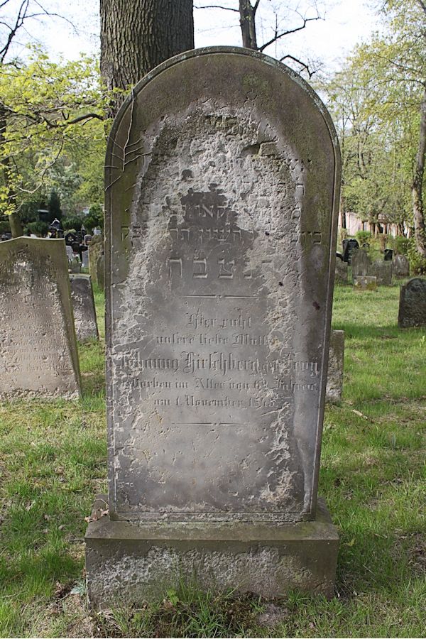 Grabstein Nummer 147 auf dem Friedhof Potsdam