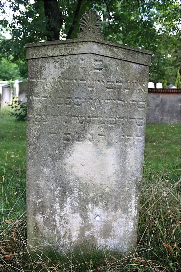Grabstein Nummer 150 auf dem Friedhof Potsdam