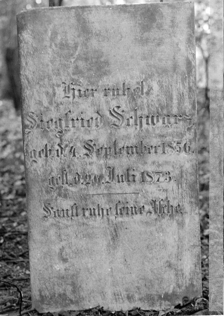 Grabstein Nummer 12 auf dem Friedhof Świętojańsko (St. Johannes)