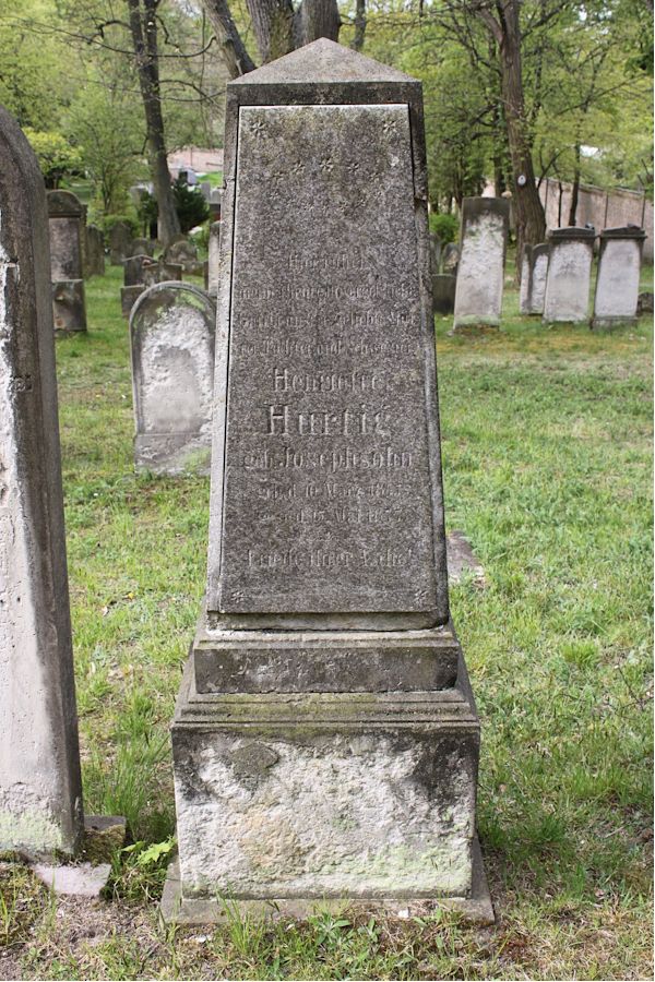 Grabstein Nummer 237 auf dem Friedhof Potsdam