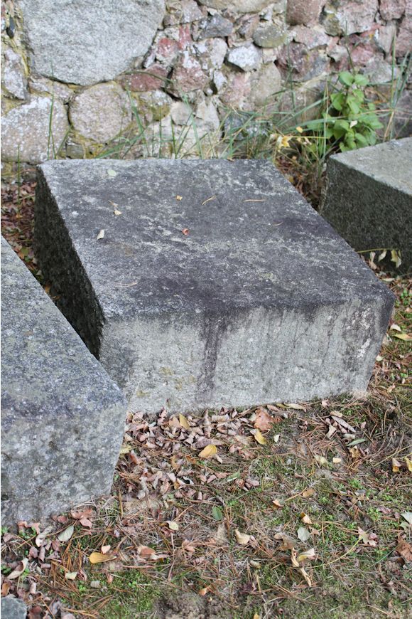 Grabstein Nummer 63 auf dem Friedhof Storkow