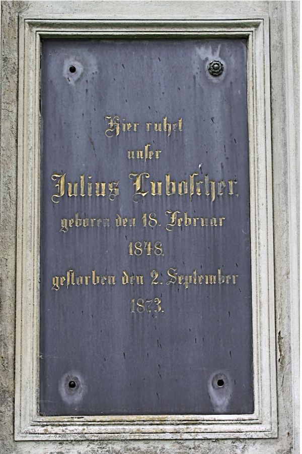 Grabstein Nummer 4525 auf dem Friedhof Potsdam