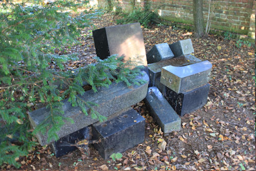Grabstein Nummer 10 auf dem Friedhof Lindow