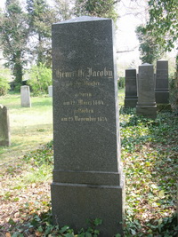 Grabstein Nummer 16 auf dem Friedhof Perleberg