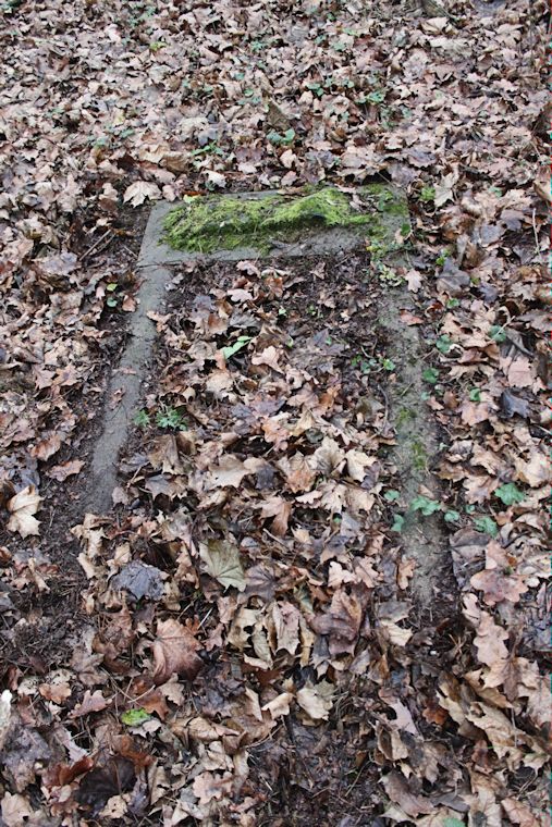 Grabstein Nummer 3 auf dem Friedhof Kargowa (Unruhstadt)