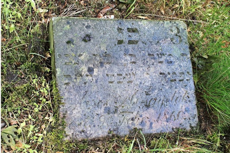 Grabstein Nummer 2061 auf dem Friedhof Potsdam