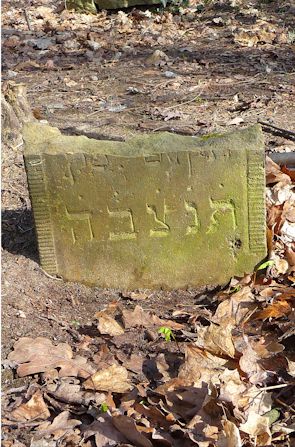 Grabstein Nummer 834 auf dem Friedhof Frankfurt/Oder